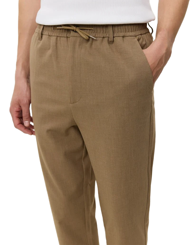 como tapered text pants - les deux - 520047530 - pantalons classiques - nouveau.