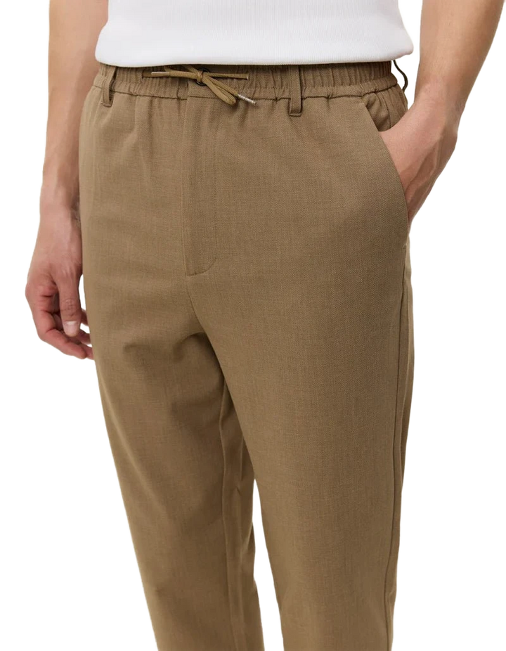 como tapered text pants - les deux - 520047530 - pantalons classiques - nouveau.